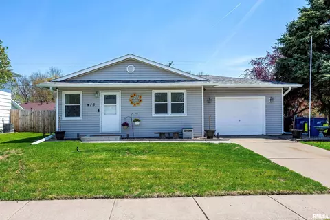413 N 6th St, Eldridge, IA 52748