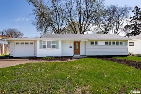 2707 Washington St, Davenport, IA 52804