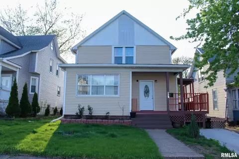 128 11th St, Silvis, IL 61282