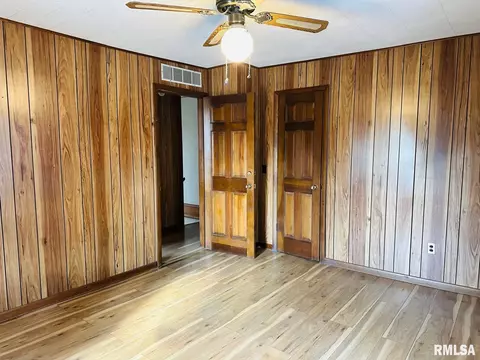 128 11th St, Silvis, IL 61282 photo 13
