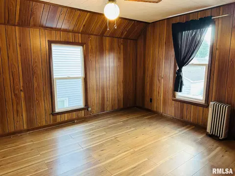 128 11th St, Silvis, IL 61282 photo 11