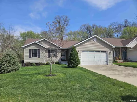 608 Cherry Ct, Colona, IL 61241