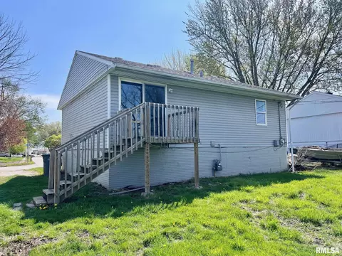 320 E 8th St, Milan, IL 61264 photo 14