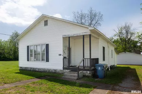 707 W Broadway Blvd, Johnston City, IL 62951