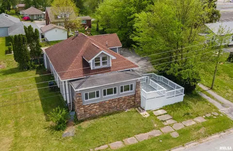 202 N Jackson St, West Frankfort, IL 62896