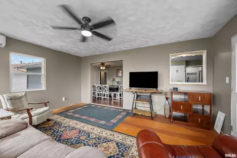 618 E Chestnut St, Geneseo, IL 61254 photo 17