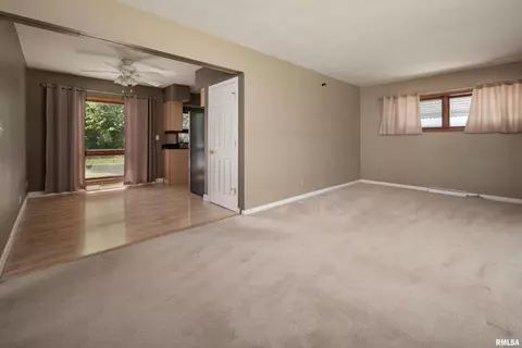1312 32nd Ave, Moline, IL 61265 photo 6