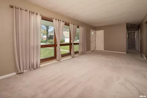1312 32nd Ave, Moline, IL 61265 photo 4