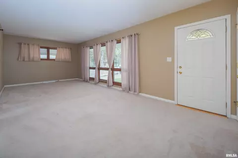 1312 32nd Ave, Moline, IL 61265 photo 5
