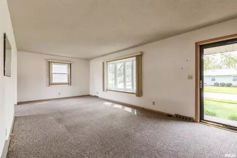 4733 20th Ave, Moline, IL 61265 photo 7