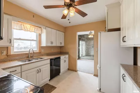 4733 20th Ave, Moline, IL 61265 photo 12