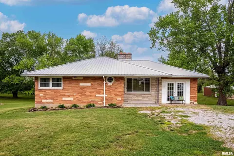 5035 Reevesville Rd, Grantsburg, IL 62943