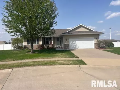 1611 Carson Ct, Davenport, IA 52804