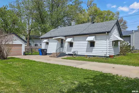 3303 40th St, Moline, IL 61265 photo 2