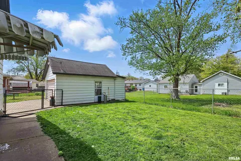 3303 40th St, Moline, IL 61265 photo 18