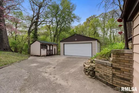 4242 8th Ave, Moline, IL 61265 photo 3