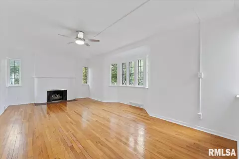 4242 8th Ave, Moline, IL 61265 photo 8