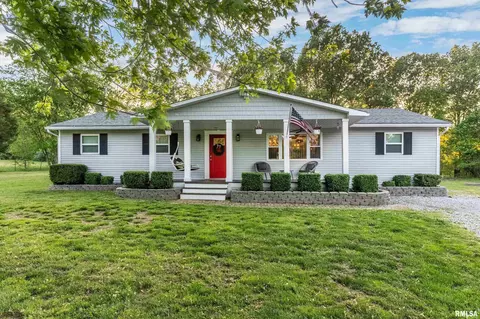 60 Palestine Rd, Stonefort, IL 62987