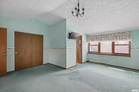 2963 9th St, Moline, IL 61265 photo 22