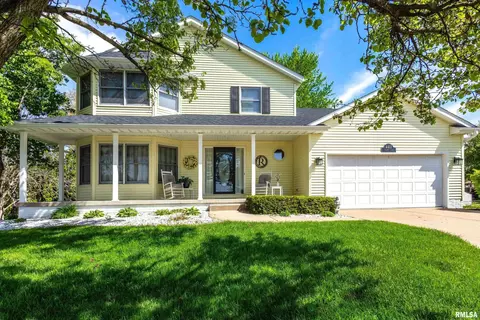 4412 Regency Pl, Davenport, IA 52806