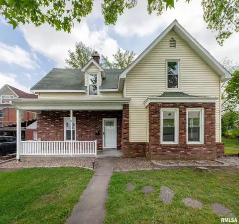 402 Morgan St, Anna, IL 62906