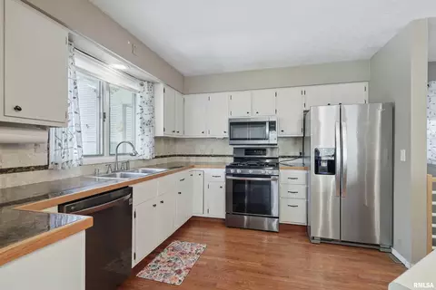 802 8th Ave, Silvis, IL 61282 photo 8