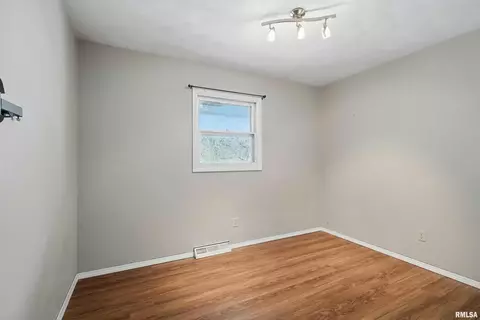 802 8th Ave, Silvis, IL 61282 photo 18