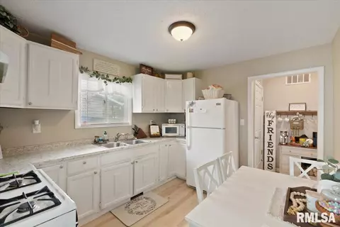 4119 28th Ave, Moline, IL 61265 photo 11