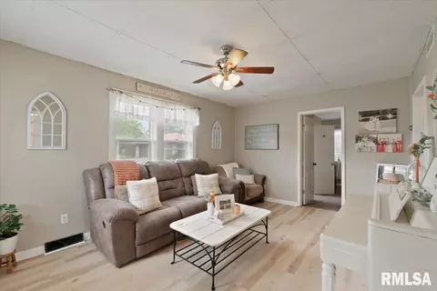 4119 28th Ave, Moline, IL 61265 photo 3