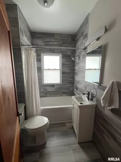 518 E Division St, Kewanee, IL 61443 photo 18