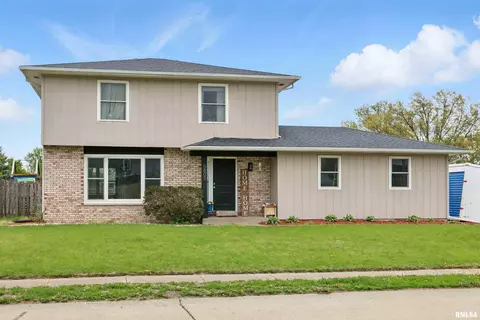 5805 Appomattox Rd, Davenport, IA 52806