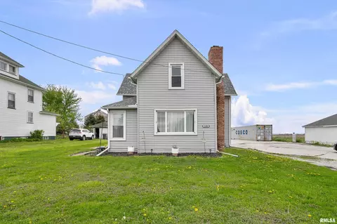 7106 134th Ave W, Taylor Ridge, IL 61284