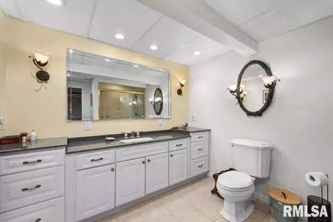 111 S Barrington Dr, Hampton, IL 61256 photo 23