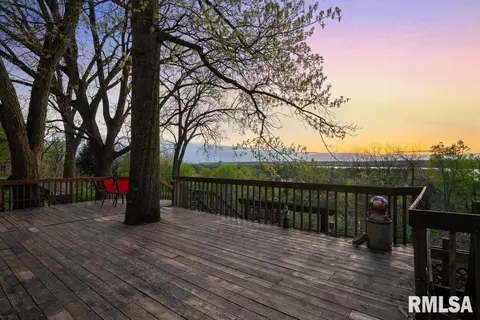 111 S Barrington Dr, Hampton, IL 61256 photo 36