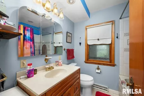 111 S Barrington Dr, Hampton, IL 61256 photo 13