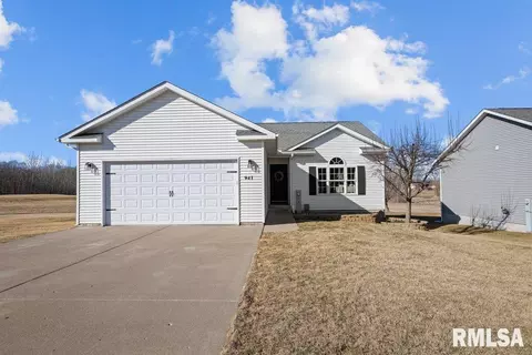 941 W 5th Ave, Andalusia, IL 61232