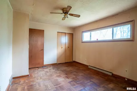 225 13th St, Silvis, IL 61282 photo 11