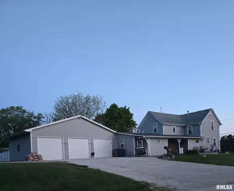 717 NE 2nd St, Galva, IL 61434