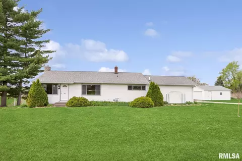 510 N 18th St, Clinton, IA 52732
