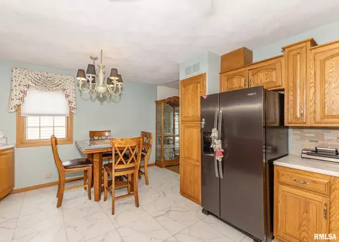 3515 36th St, Moline, IL 61265 photo 15