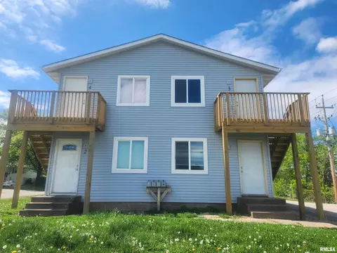 3206 Heatherton Dr, Davenport, IA 52804