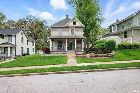 1810 Davenport Ave, Davenport, IA 52803