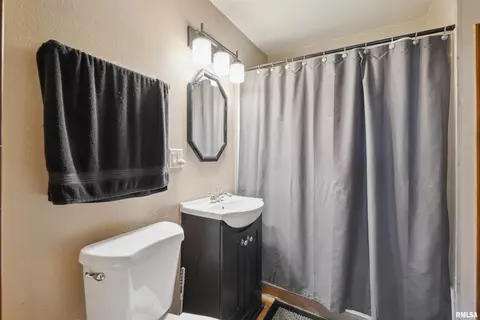 610 5th St, Lowden, IA 52255 photo 10