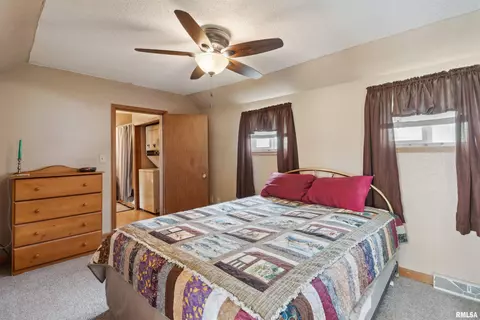 610 5th St, Lowden, IA 52255 photo 13