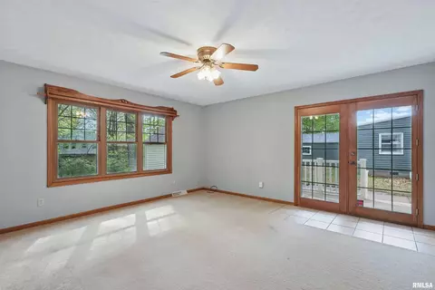 924 53rd St, Moline, IL 61265 photo 15