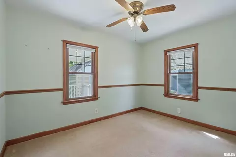 924 53rd St, Moline, IL 61265 photo 18