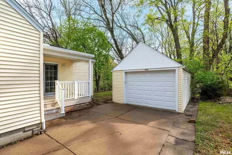 924 53rd St, Moline, IL 61265 photo 3