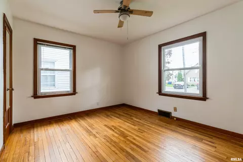 1407 27th Ave, Moline, IL 61265 photo 17