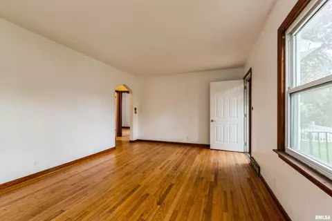 1407 27th Ave, Moline, IL 61265 photo 7