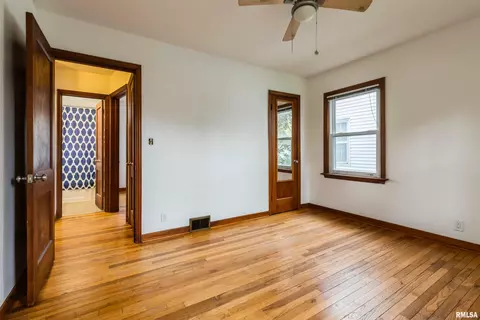 1407 27th Ave, Moline, IL 61265 photo 18